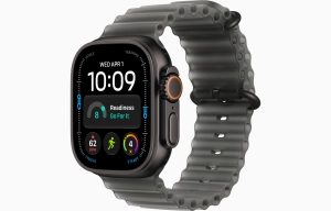 Apple Watch Ultra 4 GPS + Cellular 49 mm z tytanu w kolorze czarnym - Pasek Ocean w kolorze półprzezroczystej czerni MJAY4QP/A